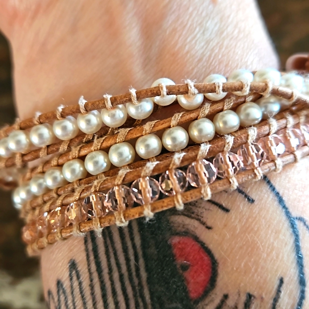 Pearl & crystal leather wrap bracelet w button closure super pretty!